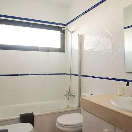 Ferienhaus Casa Marlay Spacious, Heated Pool, Bbq & Fast Wi-fi Only 15 Minutes Walk To Town