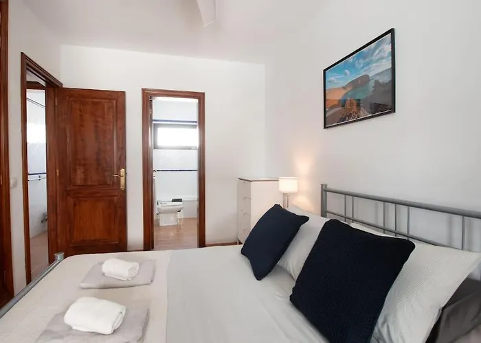 Casa vacanze Casa Marlay Spacious, Heated Pool, Bbq & Fast Wi-fi Only 15 Minutes Walk To Town Playa Blanca (Lanzarote)