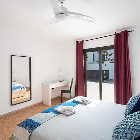 Casa Marlay Spacious, Heated Pool, Bbq & Fast Wi-fi Only 15 Minutes Walk To Town