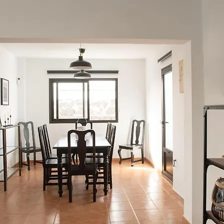 Casa Marlay Spacious, Heated Pool, Bbq & Fast Wi-fi Only 15 Minutes Walk To Town *