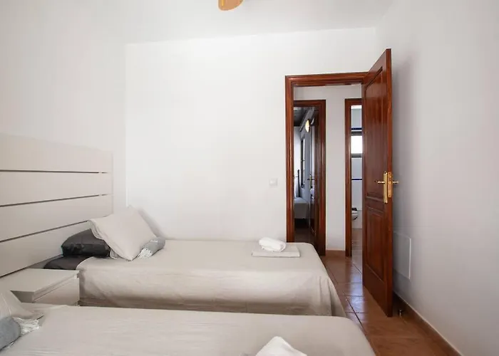Casa Marlay Spacious, Heated Pool, Bbq & Fast Wi-fi Only 15 Minutes Walk To Town * Πλάγια Μπλάνκα