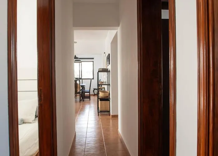 Casa Marlay Spacious, Heated Pool, Bbq & Fast Wi-fi Only 15 Minutes Walk To Town Feriehus