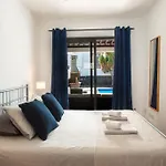 Casa Marlay Spacious, Heated Pool, Bbq & Fast Wi-fi Only 15 Minutes Walk To Town *