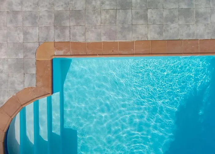 בית נופש Casa Marlay Spacious, Heated Pool, Bbq & Fast Wi-fi Only 15 Minutes Walk To Town *