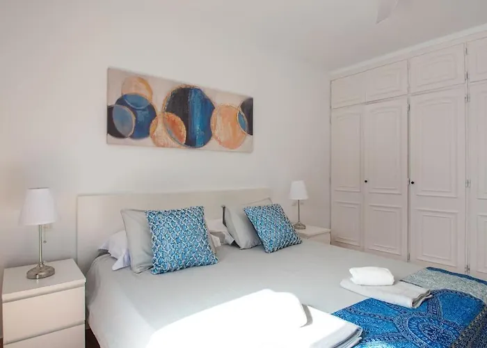 Holiday home Casa Marlay Spacious, Heated Pool, Bbq & Fast Wi-fi Only 15 Minutes Walk To Town